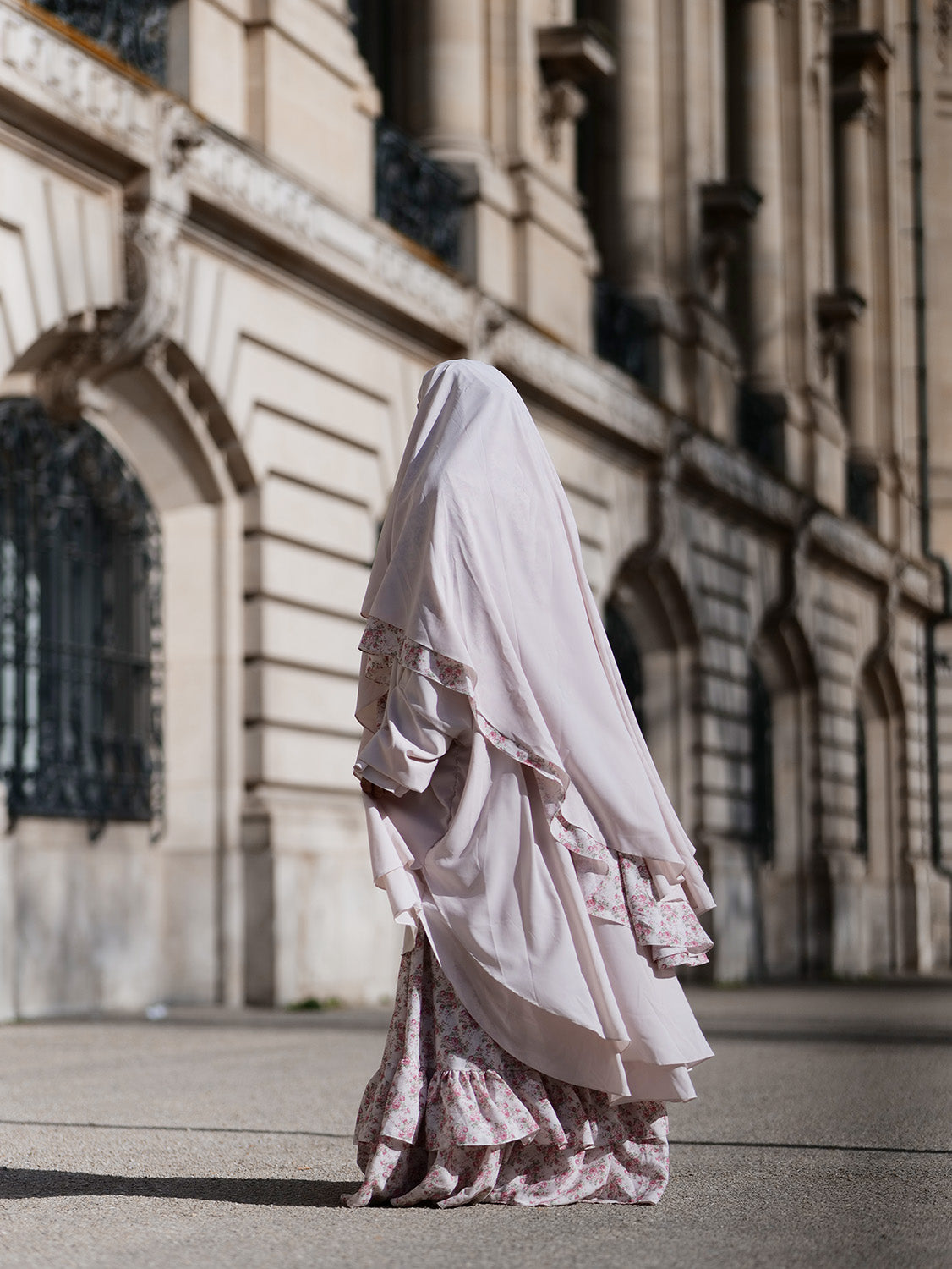Princess Chiffon Khimar, Promenade