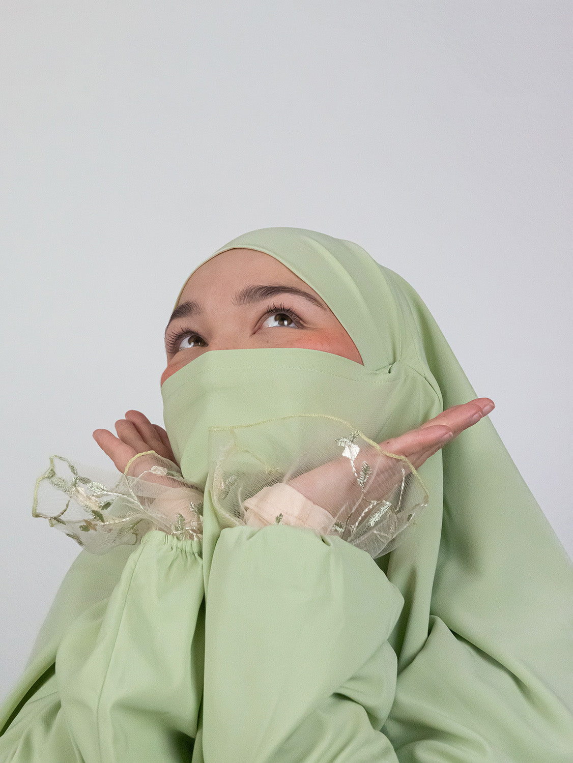 Empress Chiffon and Tulle Jilbab, Romance Novel