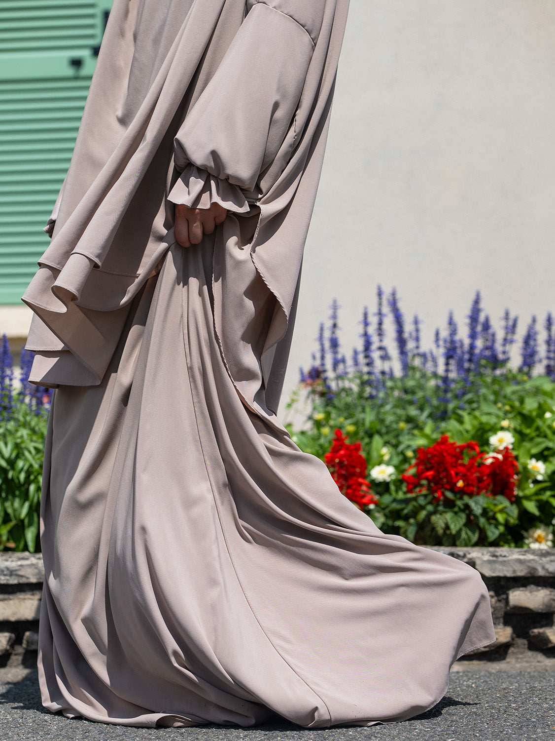 Empress Chiffon Jilbab, Sand